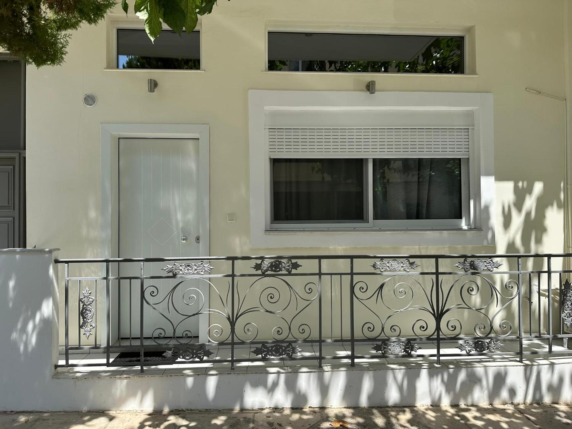 Evterpi - With Loft And Garden In The Heart Of * Kalamata