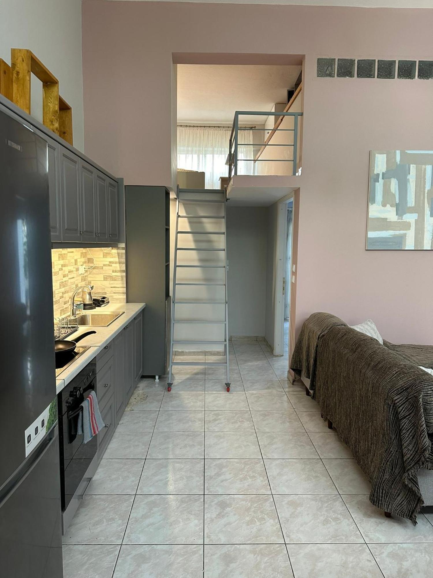 Evterpi - With Loft And Garden In The Heart Of Apartment